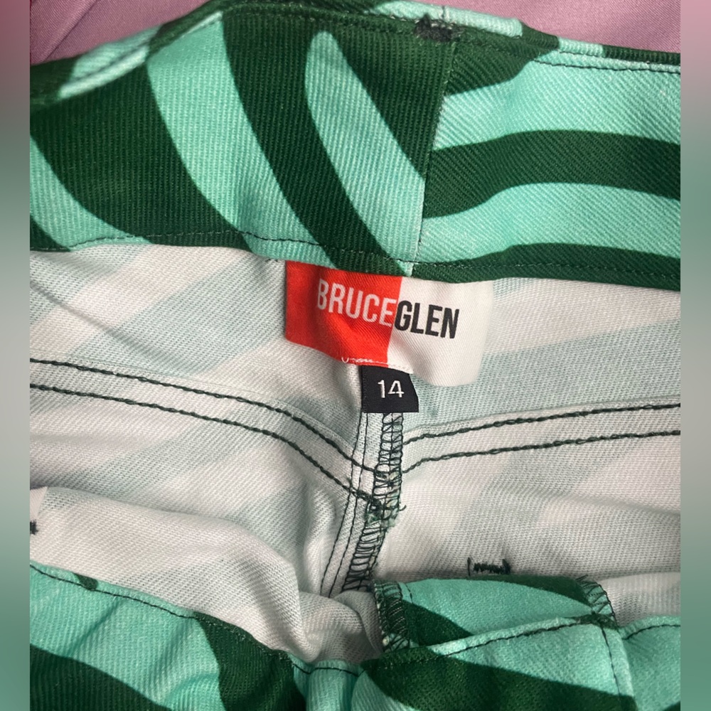 NWT BruceGlen Women's Printed Flare Jeans - Hunter Zebra Sz 14 Unique ombre - Picture 6 of 8